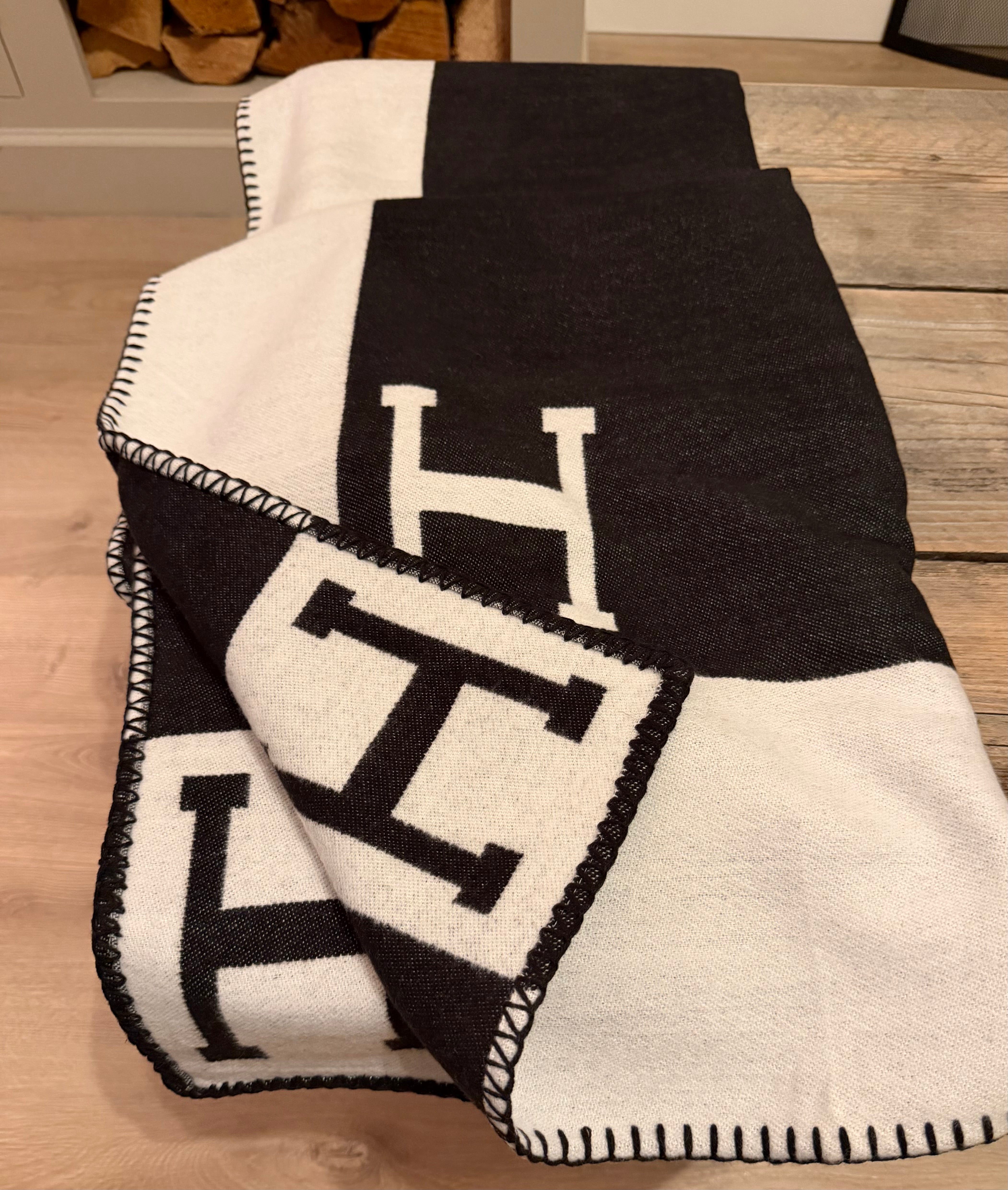 The Signature Heritage Throw