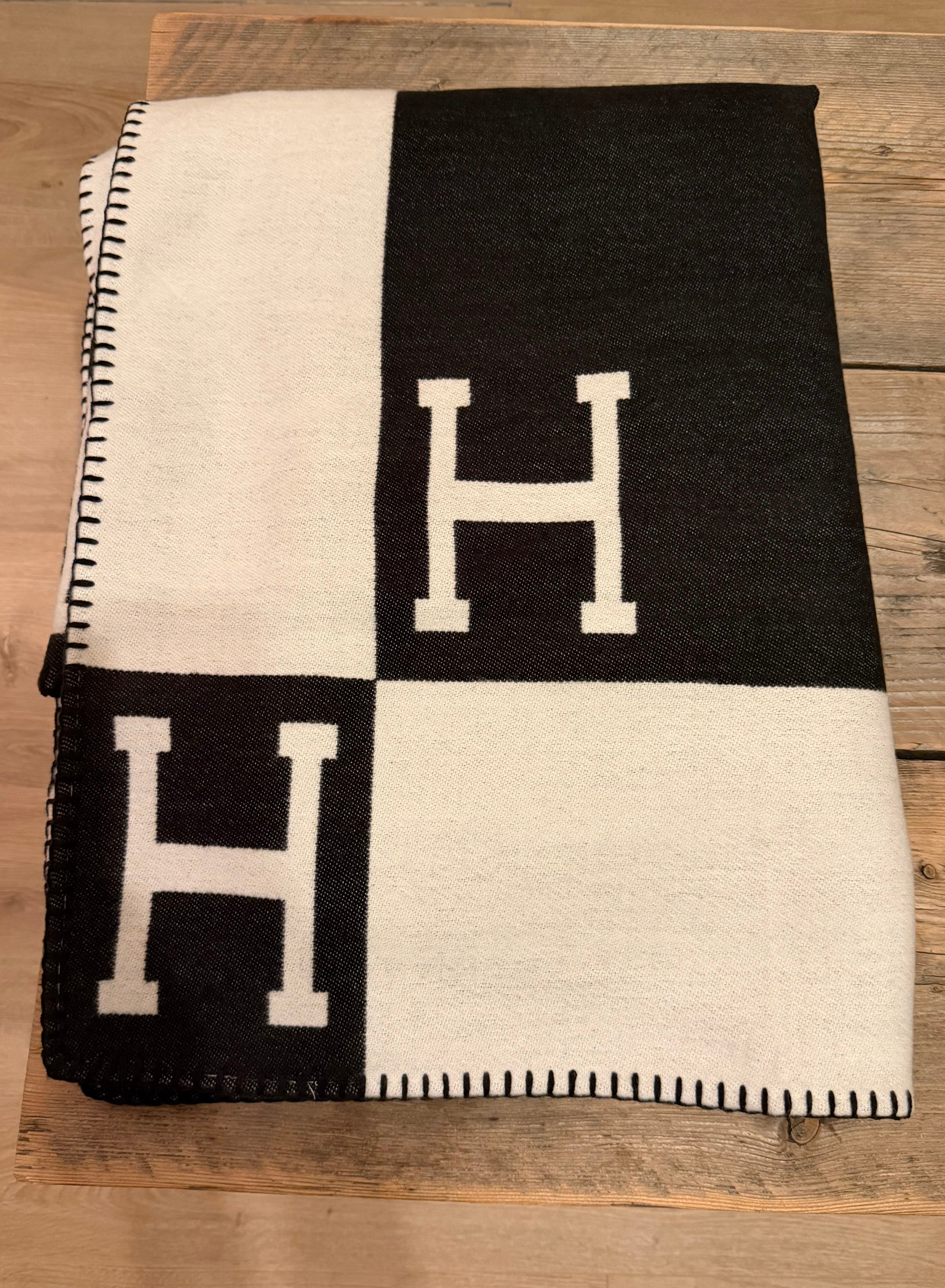 The Signature Heritage Throw