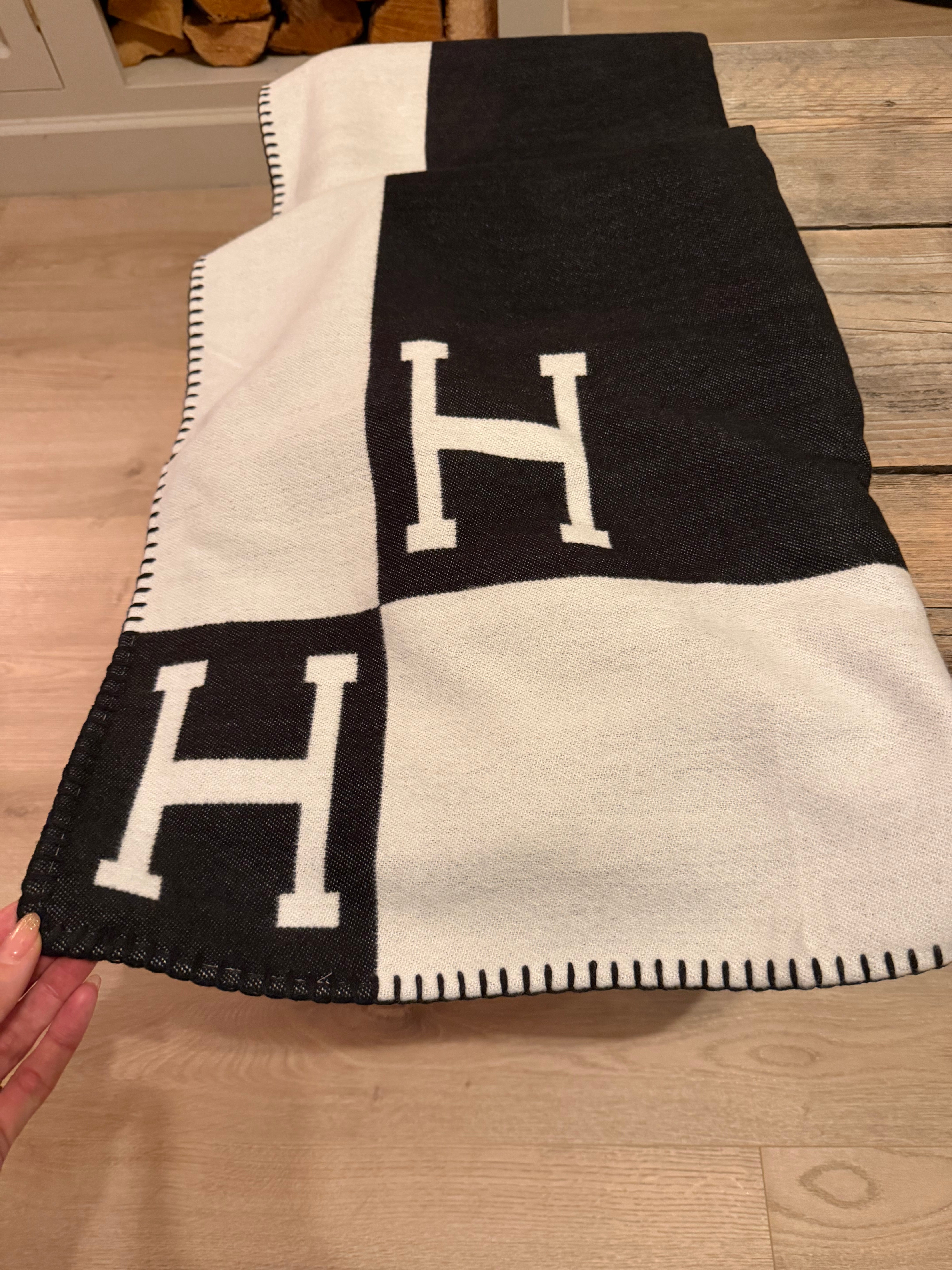 The Signature Heritage Throw